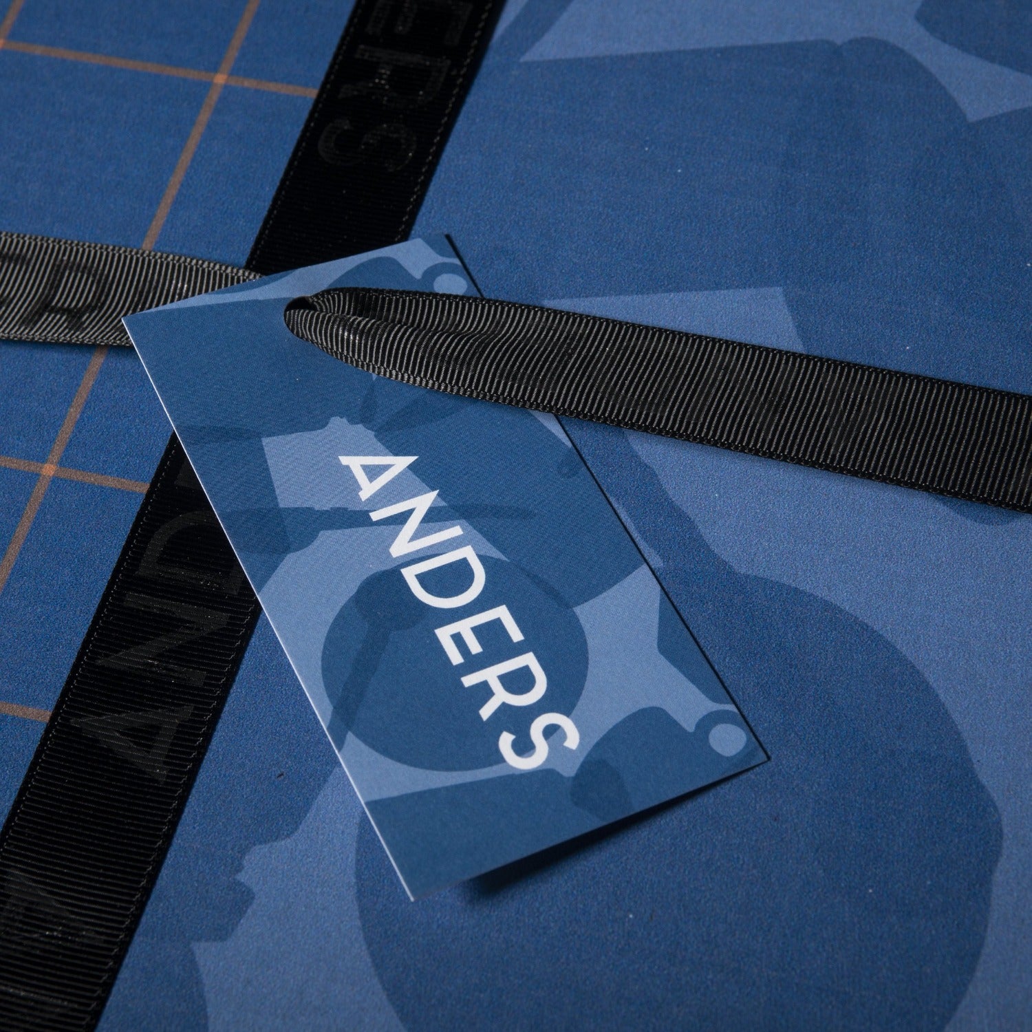 Personalized Gift Tag on Anders Gift Box Flavor